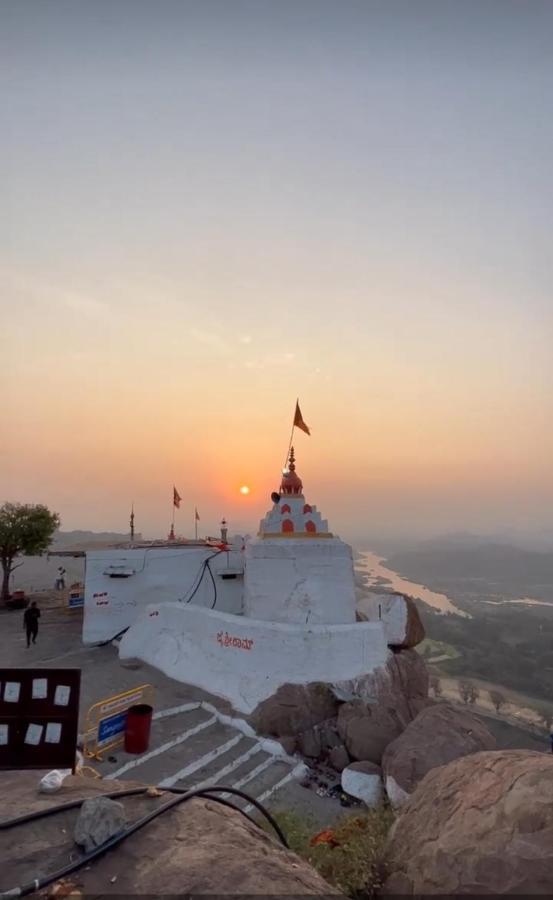 Vaibhav Home Stay Hampi Eksteriør bilde
