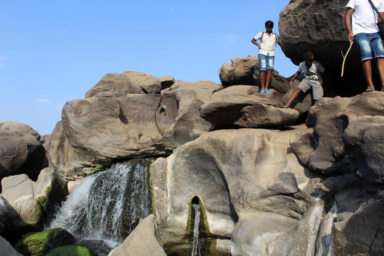 Vaibhav Home Stay Hampi Eksteriør bilde